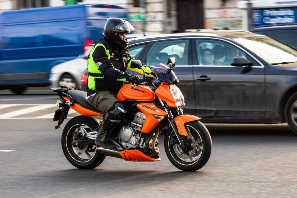 motos circulando