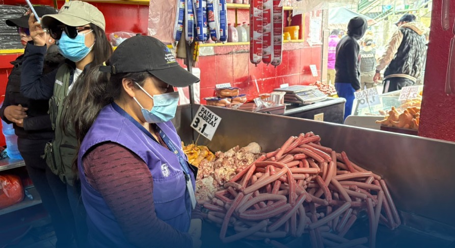 ¡Alerta en Quito! Descubre por qué clausuraron un micromercado en San Roque
