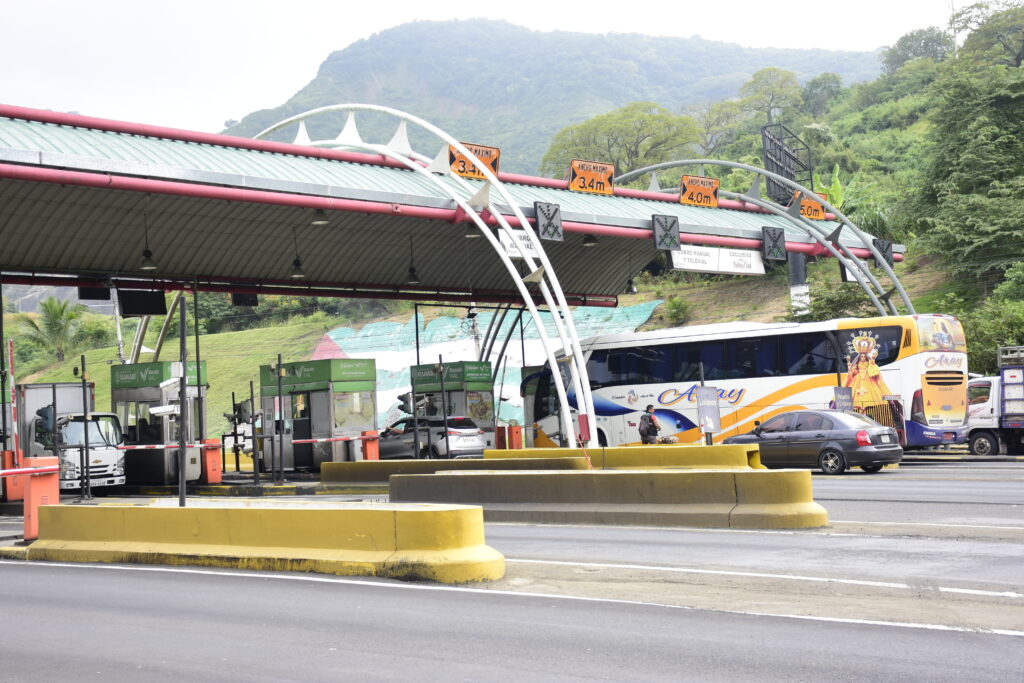 ¡Decisión Judicial! MTOP toma la delantera en conflicto por carretera en Manabí