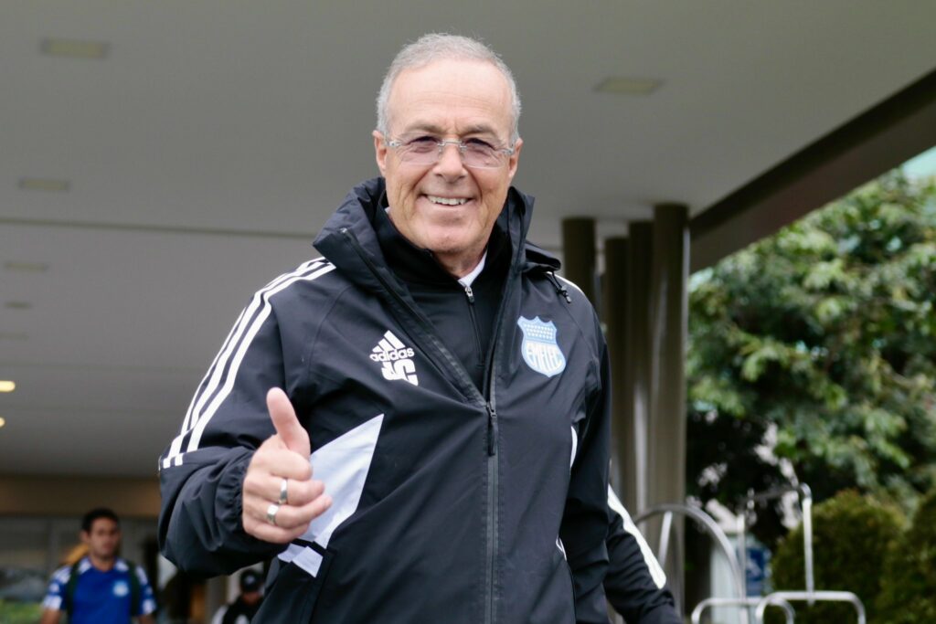 ¡Despedido por whatsApp! Jorge Célico sale de Emelec en medio de polémica