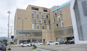 La llegada de la cadena Oro Verde, con una inversión de USD 10 millones, ha impulsado una transformación urbana notable en la avenida Manabí
