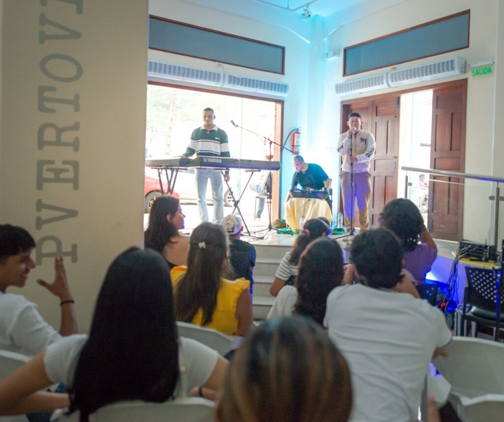 Artistas locales unirán sus voces el próximo 18 de julio en la 'Tertulia en el Paseo de las Luciérnagas'