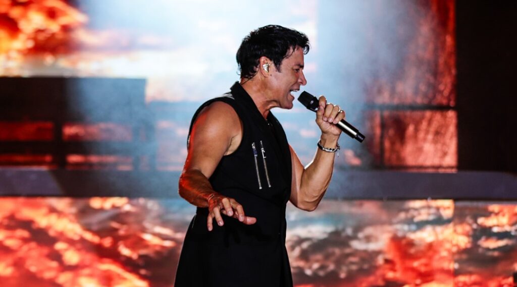 "Bailemos otra vez": Chayanne llega este mes con su tour más esperado a Quito