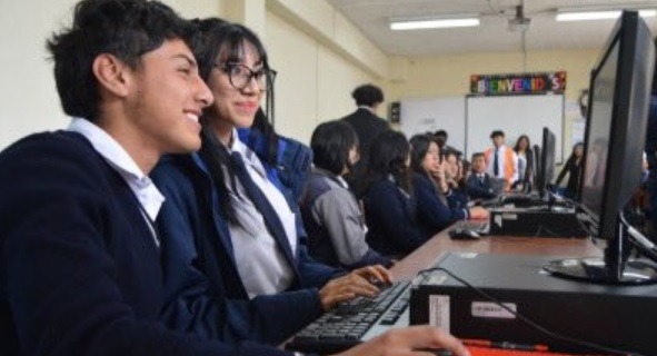 515 instituciones educativas reanudan clases presenciales en la Costa y Galápagos