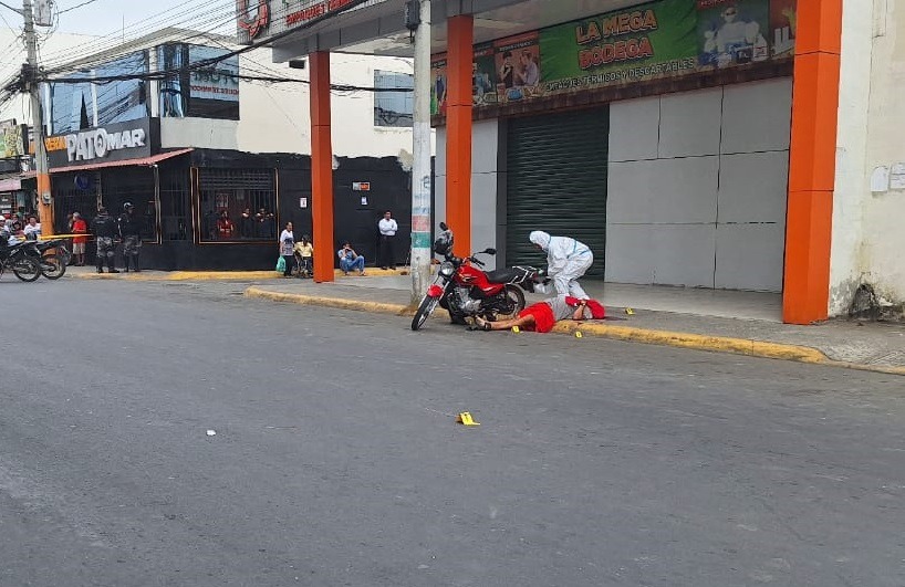 A Julio Gorozabel, de 39 años, conocido como “Chacarin”, lo asesinaron a balazos en el centro de Portoviejo.