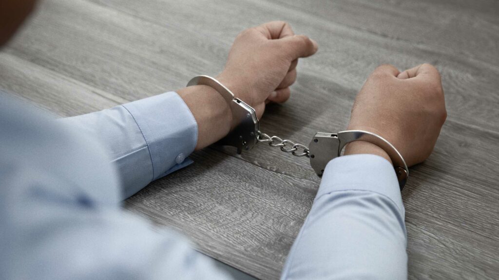 Abogado falsificó la firma de su cliente para quedarse con su dinero, el cual era producto de un juicio laboral. (Pexels).