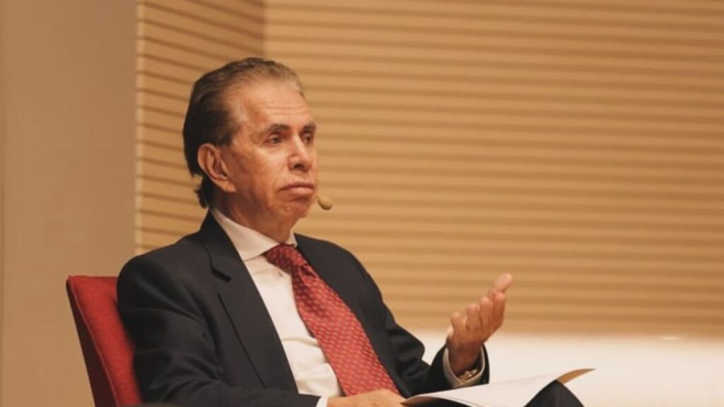 Alfonso Espinosa de los Monteros fue sometido a una cirugía tras sufrir un accidente. (Alfonso Espinosa de Los Monteros-Instagram)