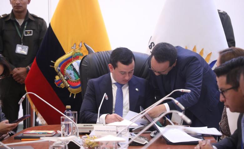 Asamblea Nacional investiga construcción de pasos a desnivel en Guayaquil