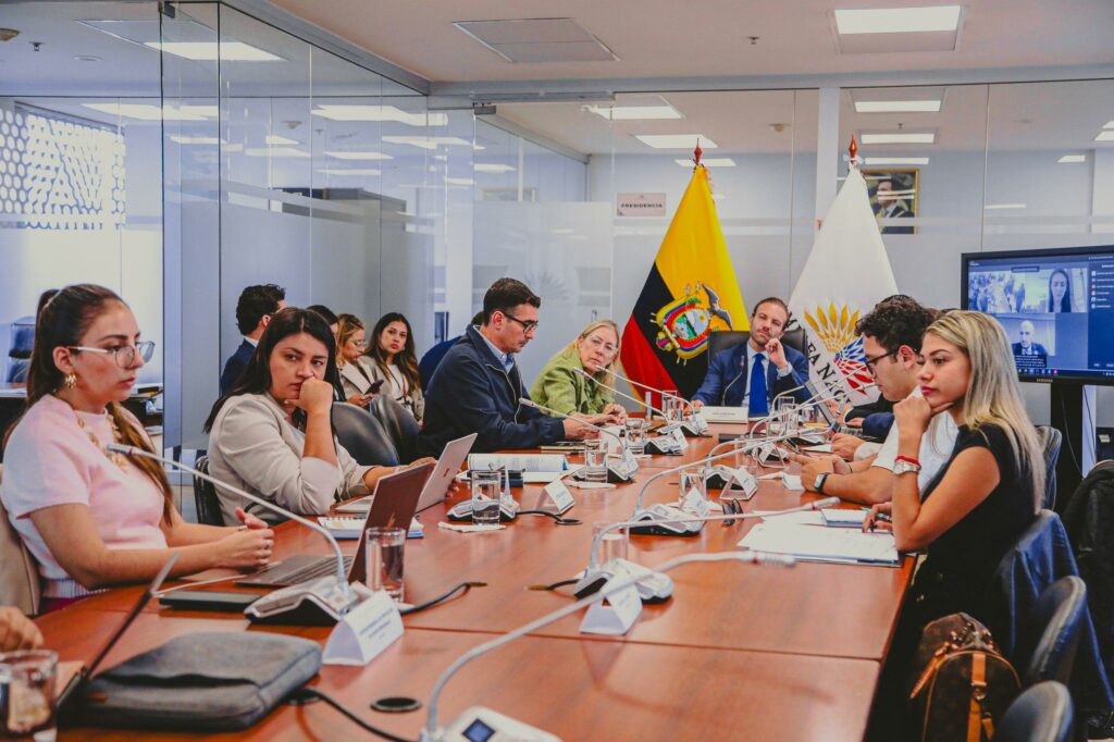 Asamblea busca fortalecer Sistema de Salud con transparencia y control de conflictos
