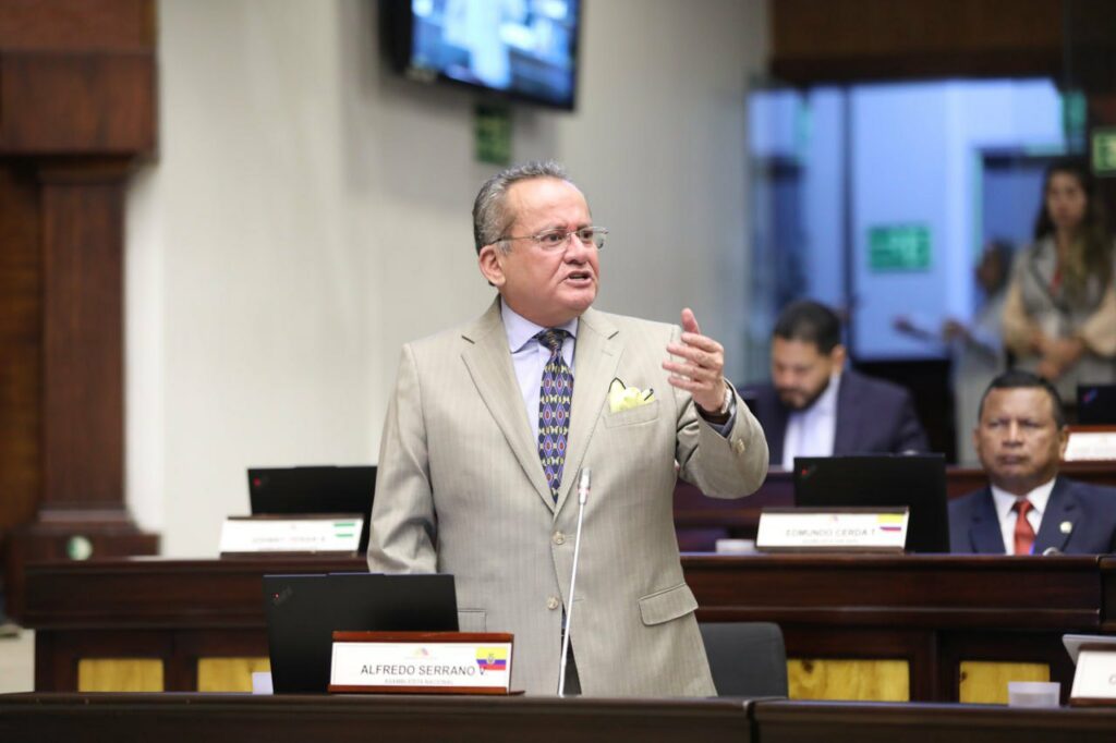 Asambleísta del PSC, Alfredo Serrano, responde a declaraciones de José De La Gasca