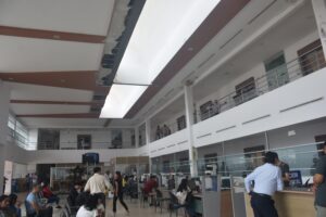 Asambleísta inspecciona el Complejo Judicial de Santo Domingo ante déficit de jueces y problemas estructurales