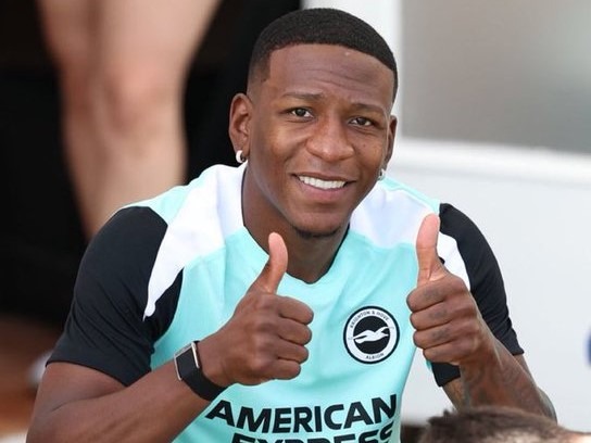 Brighton inicia pretemporada en España con Pervis Estupiñán y Jeremy Sarmiento
