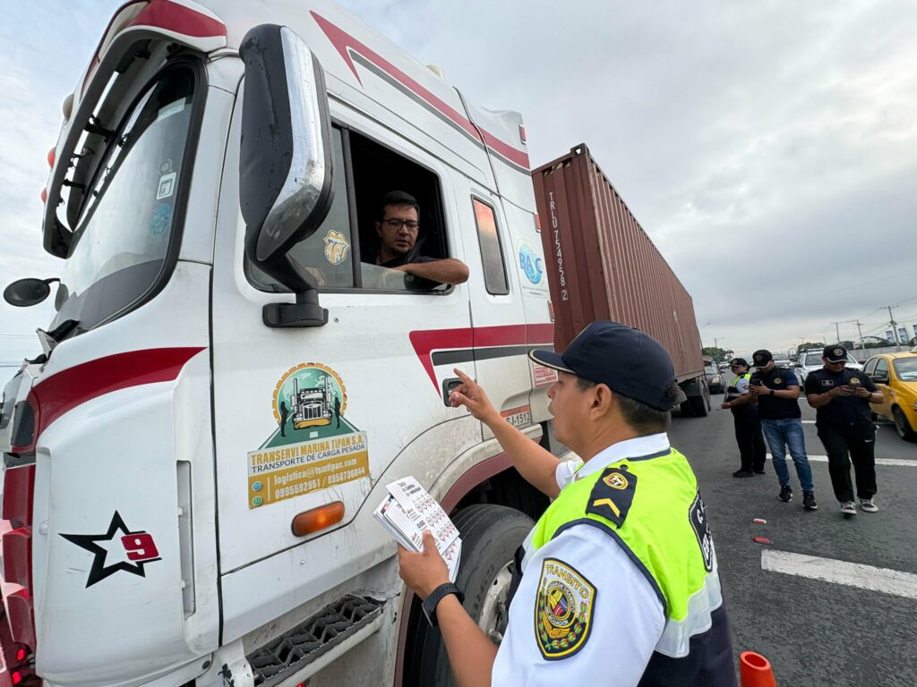 CTE reforzará controles a transporte pesado tras accidentes mortales por contenedores mal asegurados