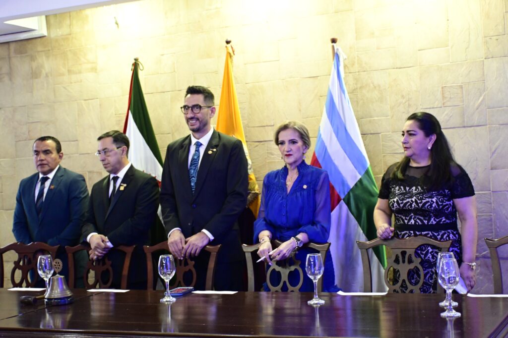 Cambio de presidencia en el Club Rotario Portoviejo marca nueva etapa de servicio social