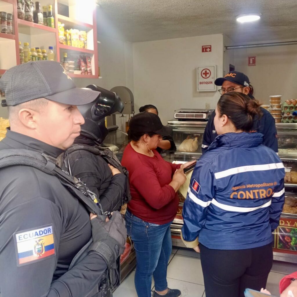 Carnicería de Quito clausurada por operar con permisos falsificados en el norte de Quito