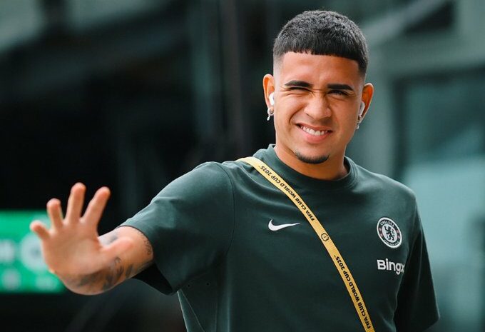 Chelsea cede a Kendry Páez al Estrasburgo para la temporada 2025-2026