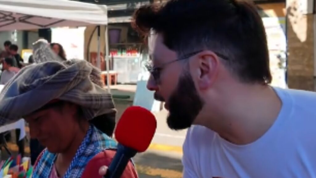 Comerciante se viraliza por decir que nunca había visto tantos gais, su video suma cerca de 10 millones de visualizaciones en TikTok. (Captura de pantalla).
