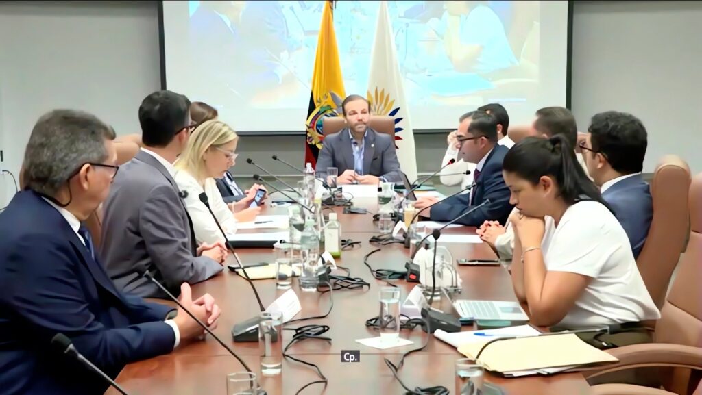 Comisión de Salud de Ecuador evalúa propuesta integral contra el cáncer en Guayaquil