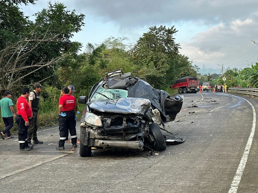 De manera preliminar se indicó que las víctimas del accidente serían trabajadores de la Empresa Eléctrica.