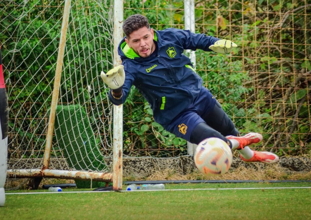 Brian Heras, arquero títular de Delfín SC.