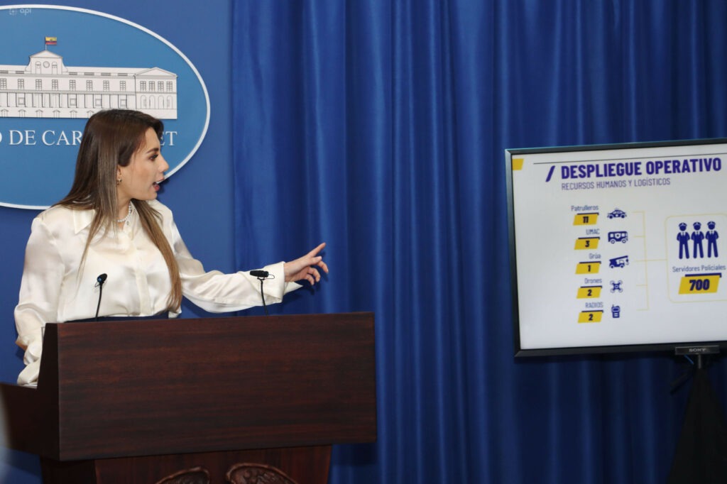 Ecuador baja la pobreza al 24% en 2025, según informó la vocera de Gobierno, Carolina Jaramillo