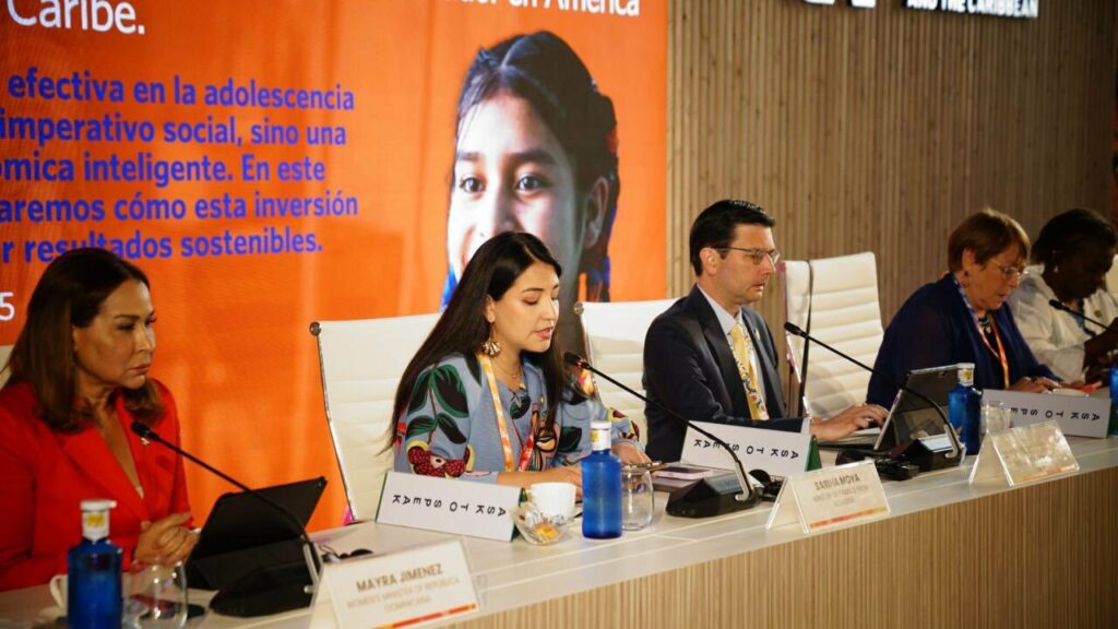 Ecuador lidera en Sevilla debate sobre inversión en adolescentes para el desarrollo sostenible