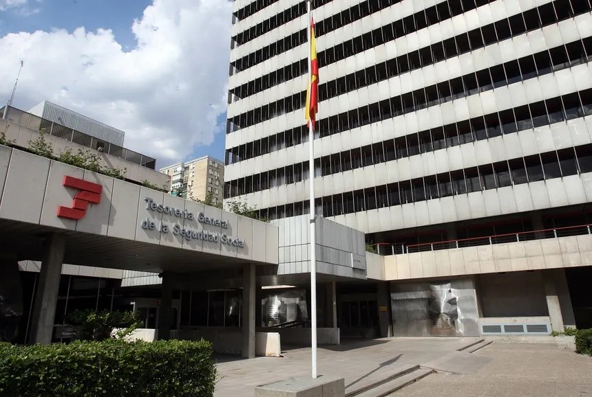 Ecuatorianos en España enfrentan demoras en pensiones por convenio bilateral