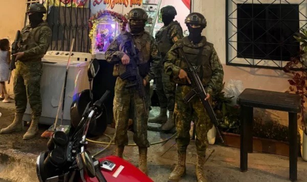 El Ejército realizó un allanamiento que resultó con la captura de dos hombres.