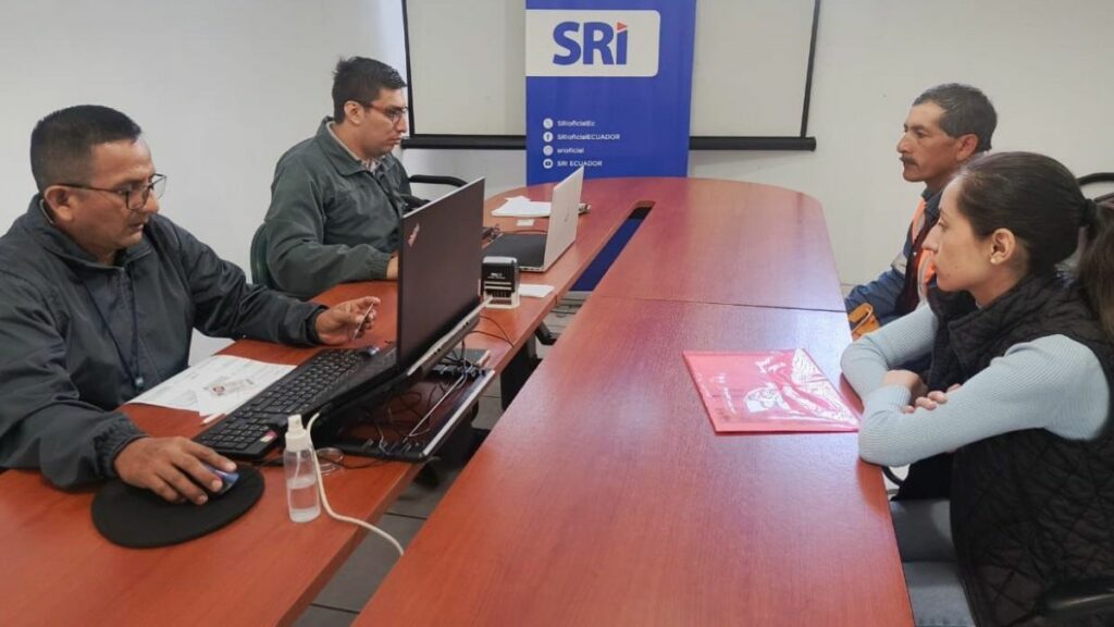 El SRI advierte que sus servicios en línea no estarán disponibles este sábado 26 de julio por trabajos programados. (SRI)