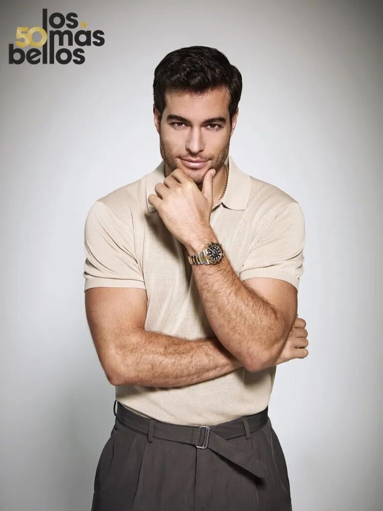El actor Danilo Carrera vive su mejor momento: primer lugar en ‘Los 50 más bellos’ y papel estelar en la nueva serie ‘Velvet: el nuevo imperio’