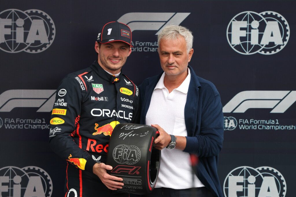 El neerlandés Max Verstappen confirma que se queda en Red Bull: "Es hora de acabar con todos los rumores"