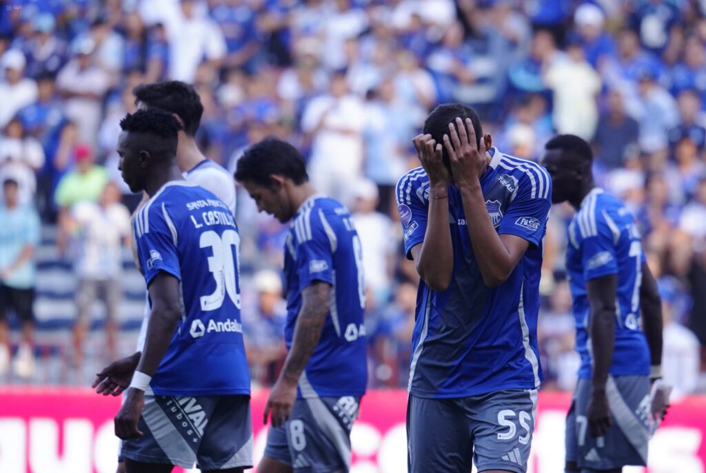 Emelec, con cambios urgentes y sin técnico titular, busca salir del fondo de la tabla de LigaPro ante Vinotinto