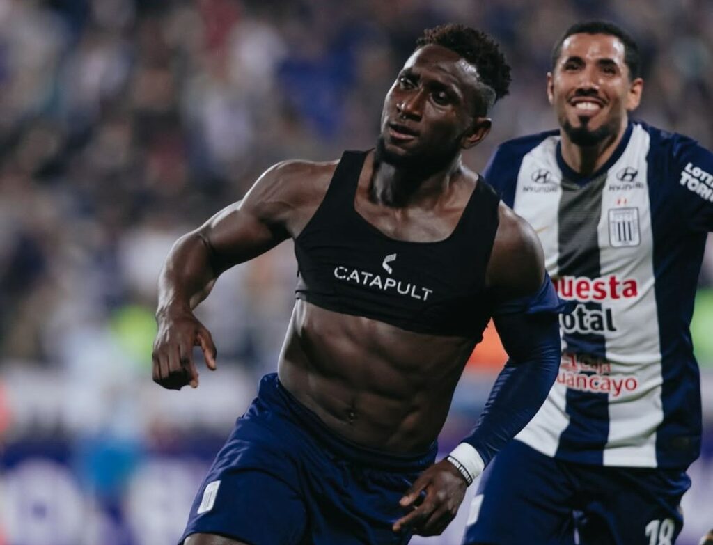 Eryc Castillo brilla con golazo en la victoria 2-0 de Alianza Lima ante Gremio