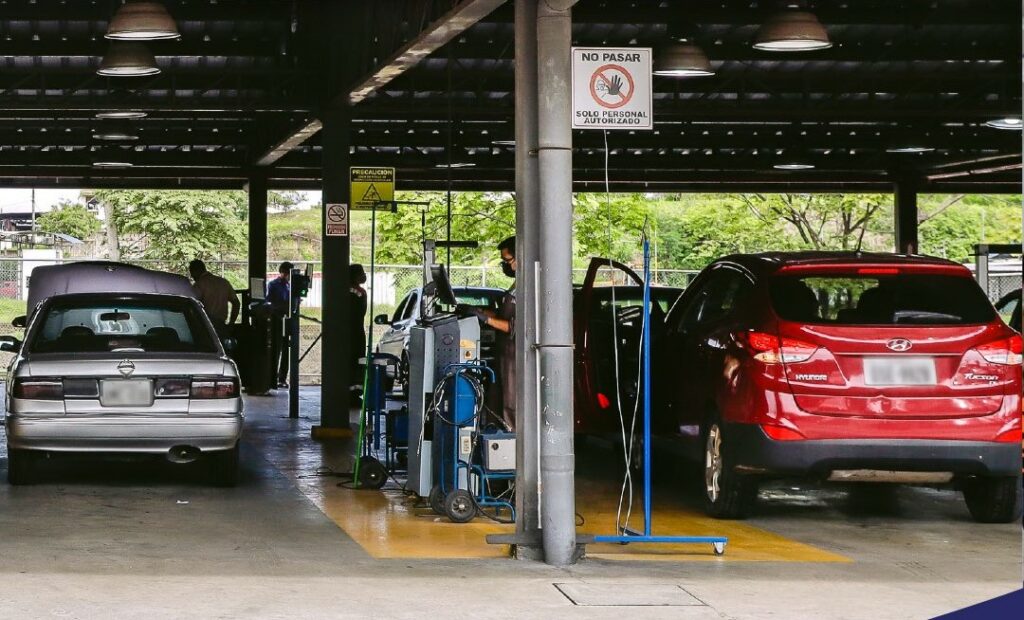 Esta medida, vigente desde 2018, busca facilitar los trámites de matriculación para quienes adquieren autos cero kilómetros en Guayaquil.