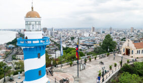 Las Peñas será punto clave en las fiestas julianas con eventos culturales y mejoras urbanas coordinadas por el Municipio de Guayaquil.