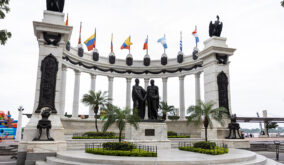 Cada 26 de julio, Guayaquil recuerda el encuentro entre Bolívar y San Martín, hecho clave de la independencia.