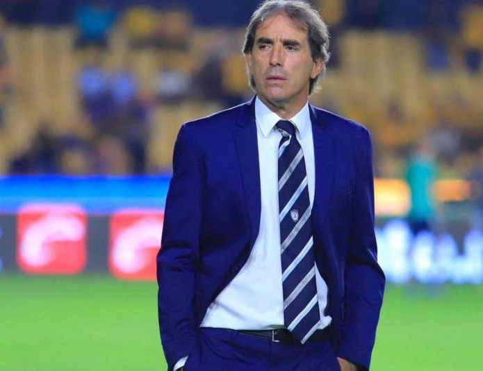 Guillermo Almada, extécnico de Barcelona SC, será presentado este martes como nuevo entrenador del Real Valladolid en España.