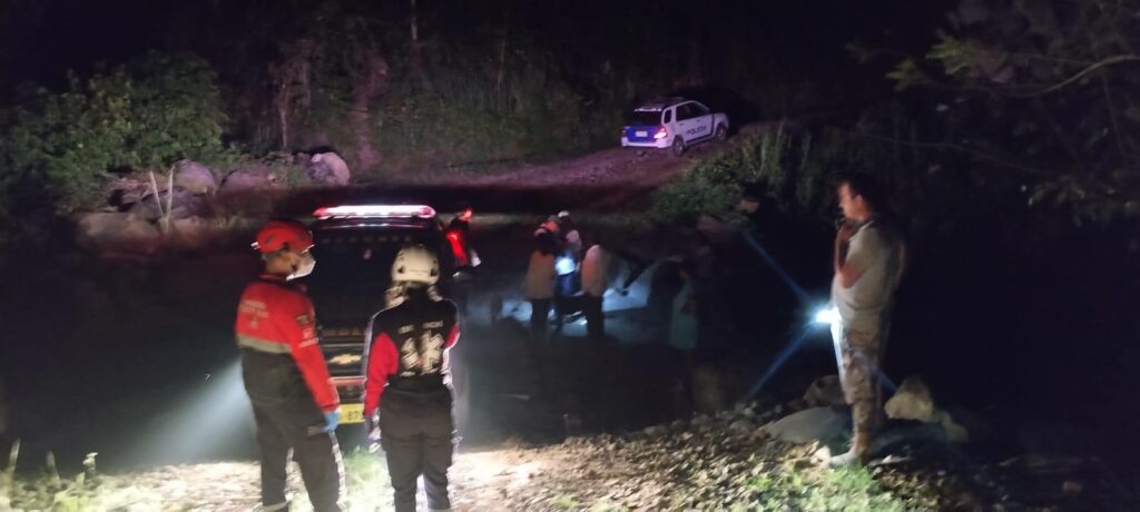 Hallan sin vida a joven tras ataque con arma blanca en río de Puerto Quito