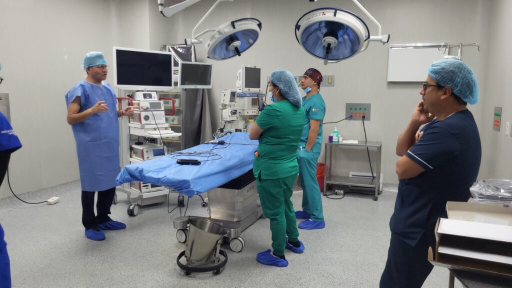 Hospitales de Cañar, Azuay y Morona Santiago se fortalecen con nuevo equipamiento sanitario
