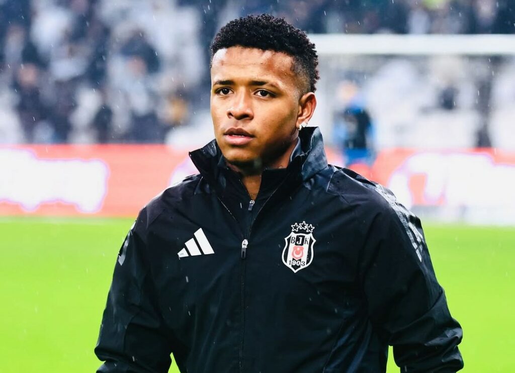 Keny Arroyo continuará en Besiktas tras reunión con la directiva del club