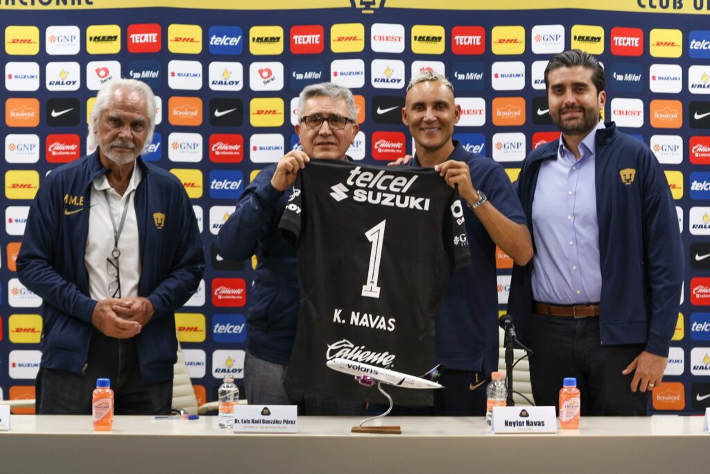 Keylor Navas es presentado como nuevo arquero de Pumas para el Apertura 2025