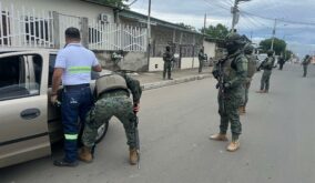 LLegan a Manta tropas élite del Ejército Ecuatoriano para fortalecer las operaciones militares