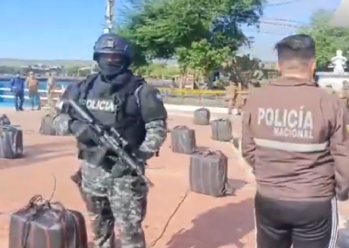 La Armada de Ecuador decomisó aproximadamente 1,5 toneladas de cocaína, valoradas en 67 millones de dólares
