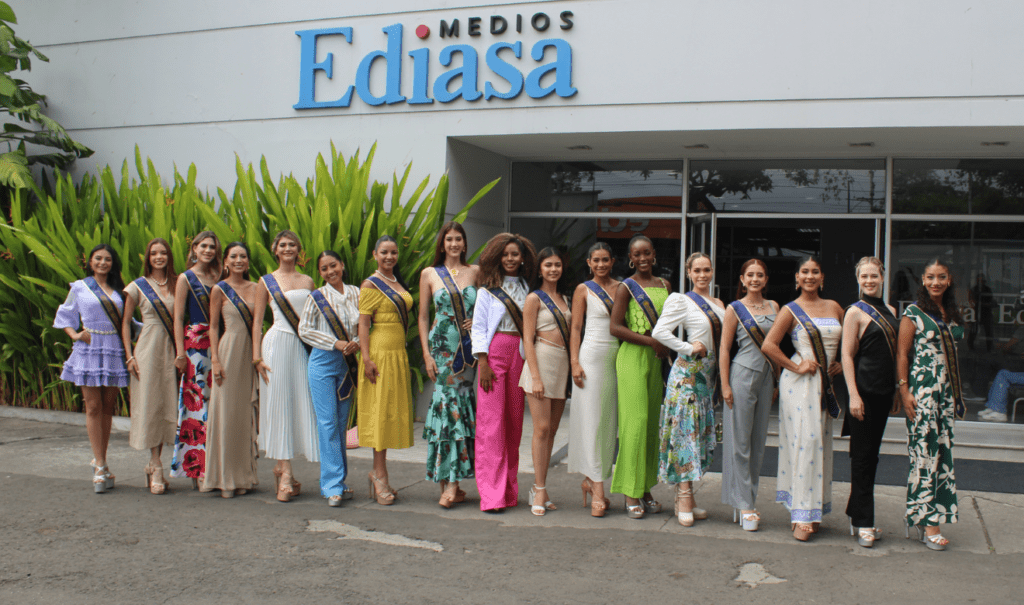 La candidatas a Miss Ecuador 2025 cerraron La Ruta de la Belleza en Portoviejo