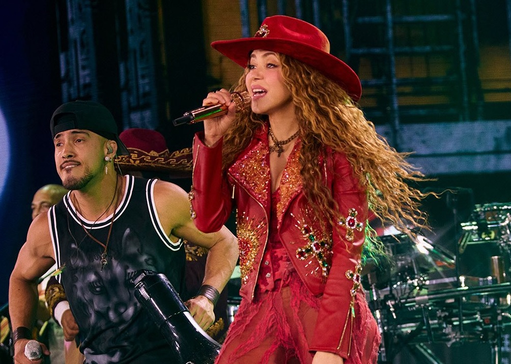 La cantante colombiana Shakira anunció un concierto en Ecuador como parte de su gira mundial Las Mujeres Ya No Lloran.