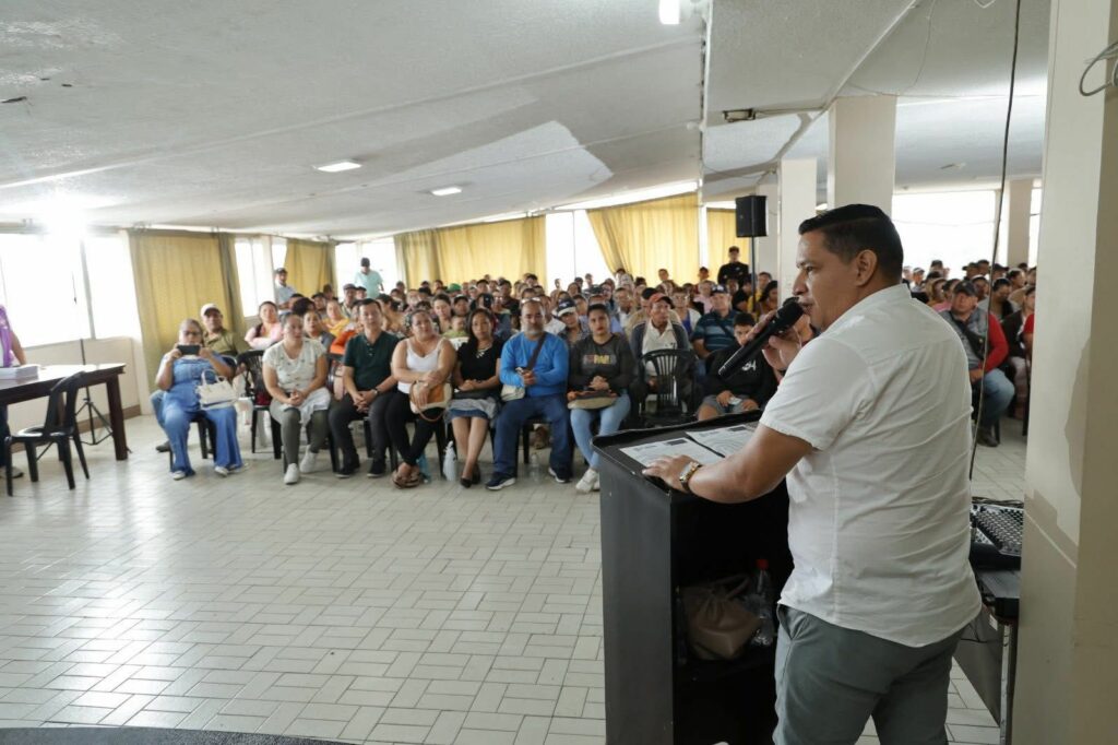 Varios agricultores recibieron ya los documentos habilitantes de propiedad