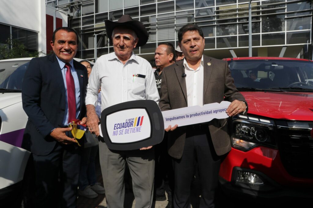 Manabí recibe apoyo del MAG: vehículos, créditos y certificaciones fortalecen el agro