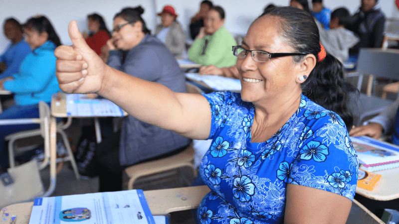 Ministerio de Educación abre proceso de matrículas semipresenciales para jóvenes y adultos