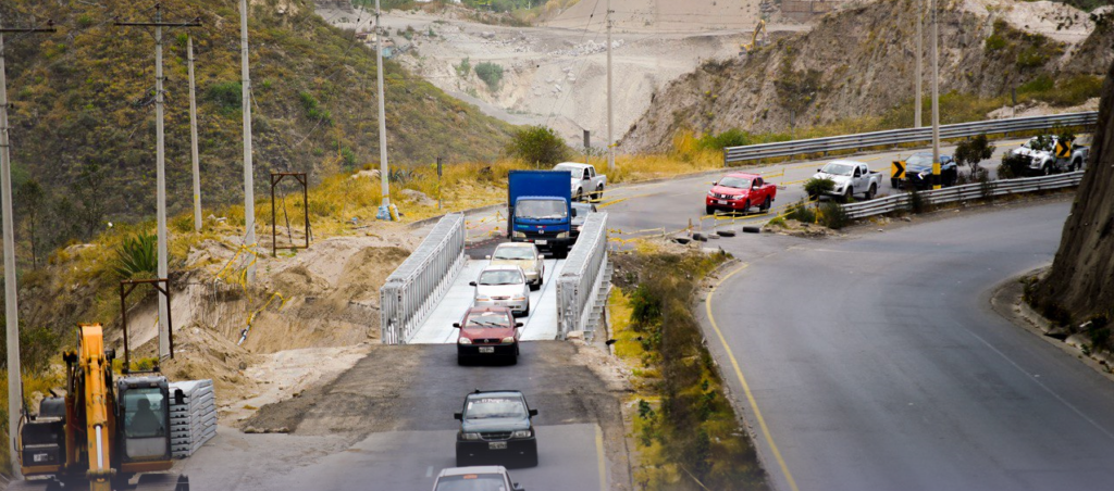 Ministerio de Transporte y Obras Públicas inicia trabajos en paso lateral de Ambato por $1.2 millones