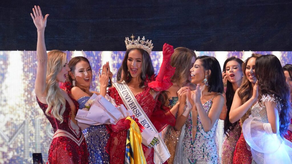 Miss Universo Ecuador 2025 Nadia Mejía, Comunidad USA, ganó el certamen en su segunda participación. (API)